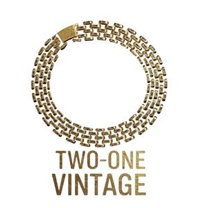 Elegant Gold Chain Bracelet